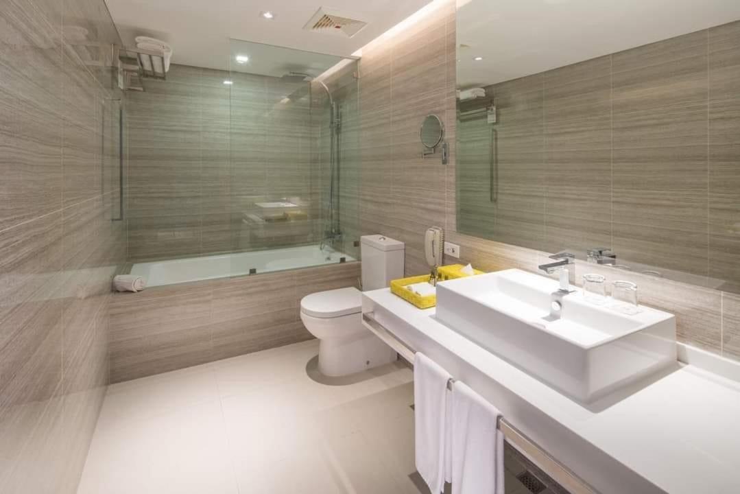Hotel Astoria Current Boracay Aklan Esterno foto